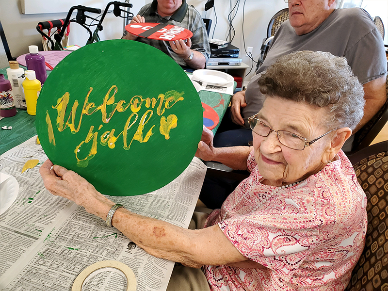 Tabitha's dynamic life enrichment program features new adventures, exciting opportunities to learn, fun with friends and a variety of social, recreational and wellness activities.